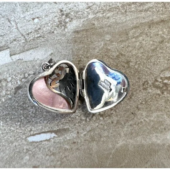 VTG Heart Shape Sterling Silver Locket Pendant Pink Mother of Pearl & Marcasite - Picture 3 of 4